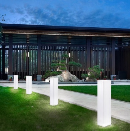 Светильник Колонна 30х115  питание от АКБ, RGB